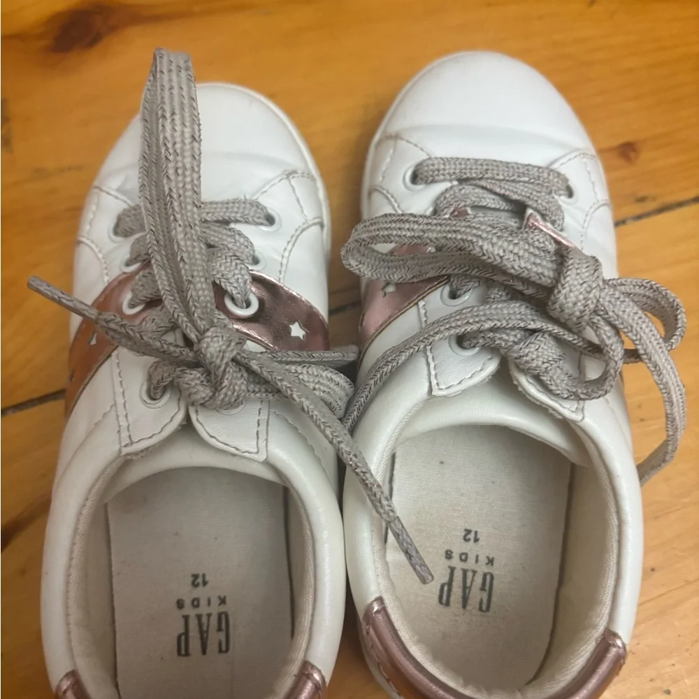 GAP Kids Toddler Girls Sneakers Size 12 White Rose Gold Lace Up Casual Shoes